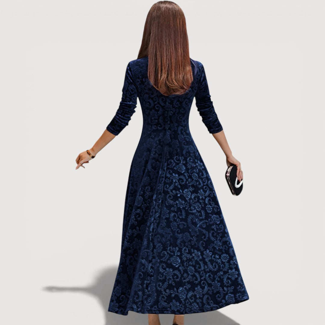 Jillian – Luxurious Velvet Dress