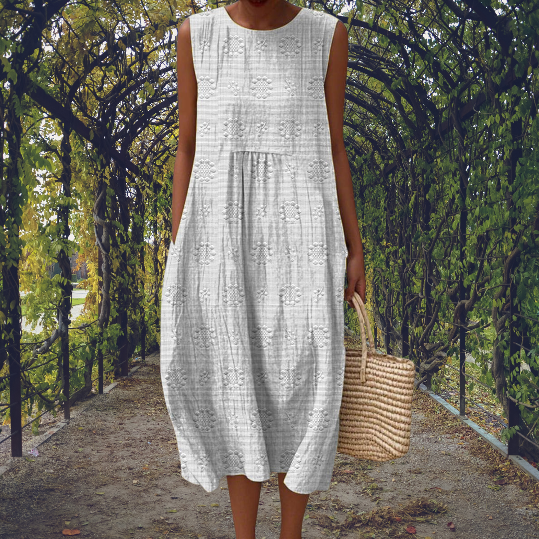 Kira | Elegant sleeveless dress with pockets