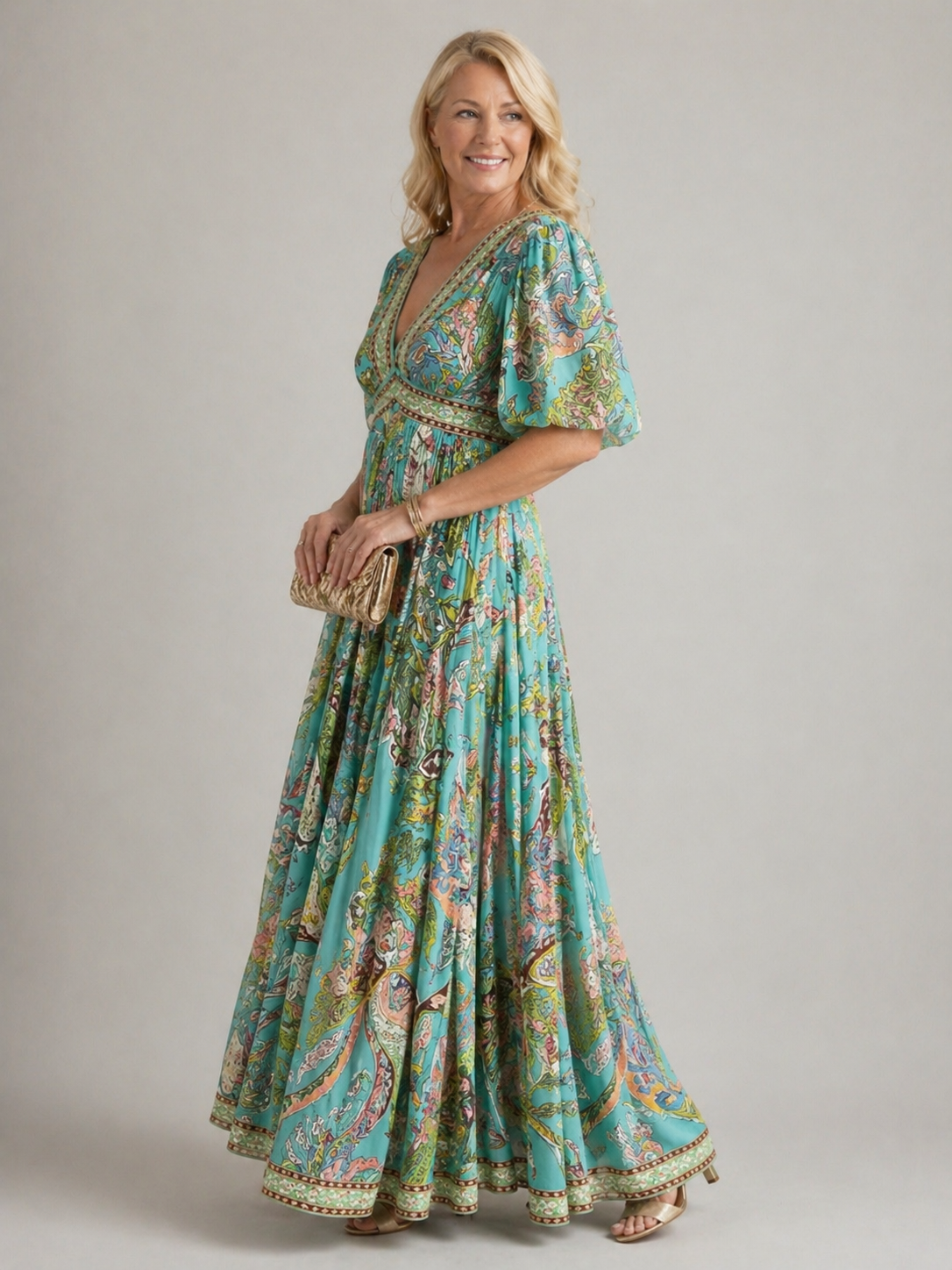 Hayes & Tate™ | Airy maxi dress with puff sleeves and V-neck