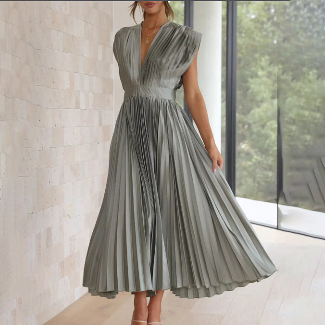 Hayes & Tate™ | Timeless Pleated Midi Dress