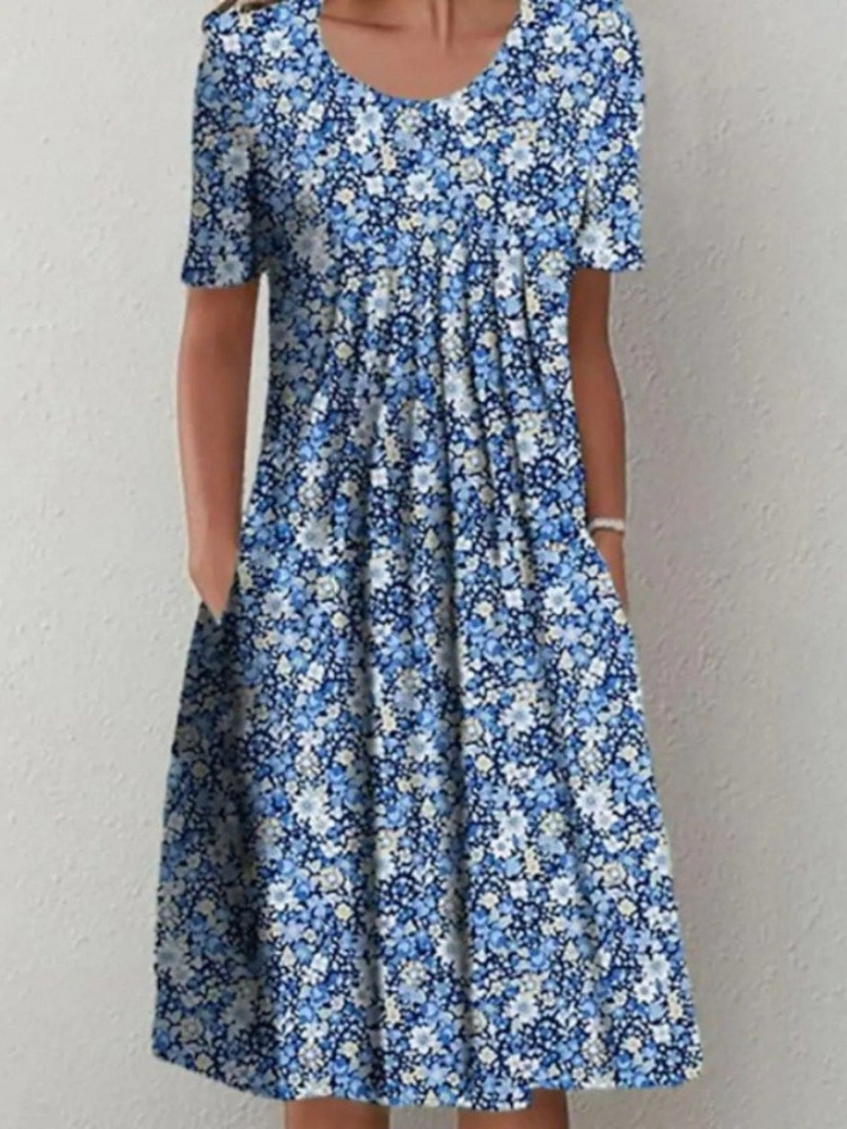 Floral Round Neck Pocket Midi Dress | Spring Summer Women'S Casual Feminine Gown, Modern Artistic Design, Layered Chic Look, Relaxed Everyday Style