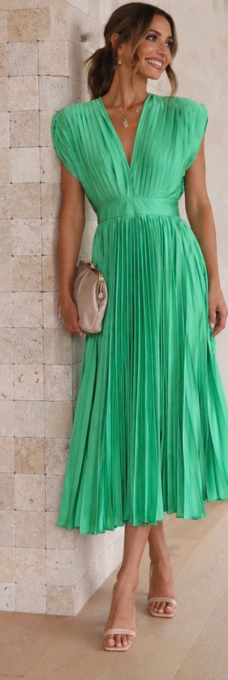 Hayes & Tate™  | Timeless Pleated Midi Dress