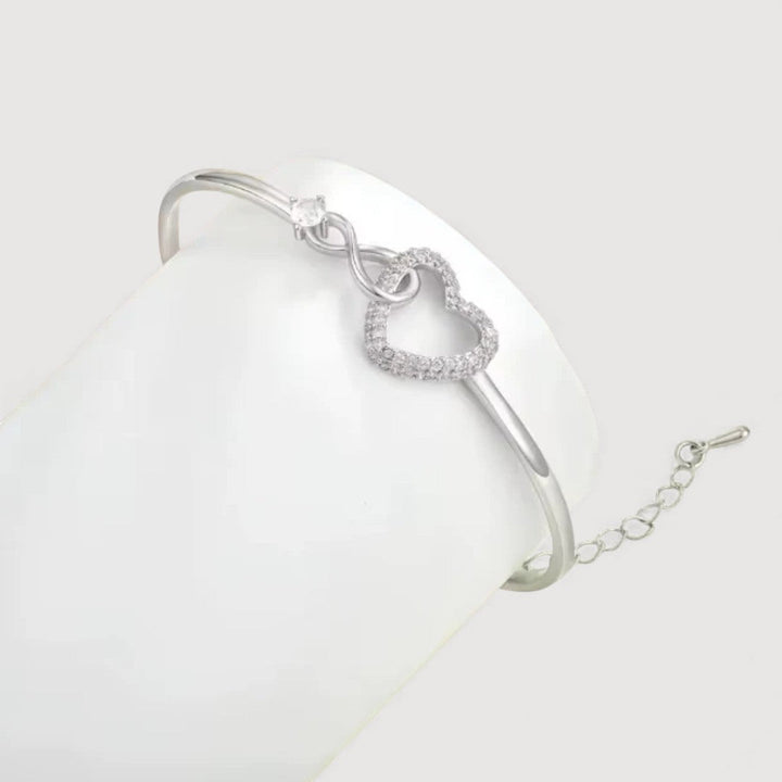 ARIEL – KNOTTED HEART BRACELET