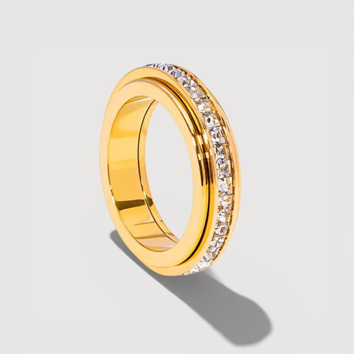 KATH – Stylish Spinner Ring