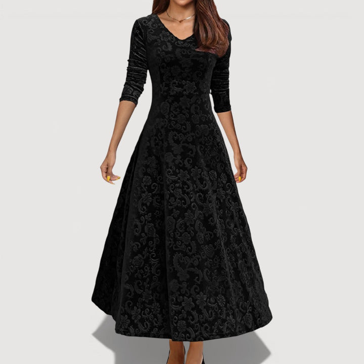 Jillian – Luxe Velvet Elegance Dress