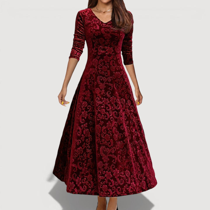 Jillian – Luxe Velvet Elegance Dress
