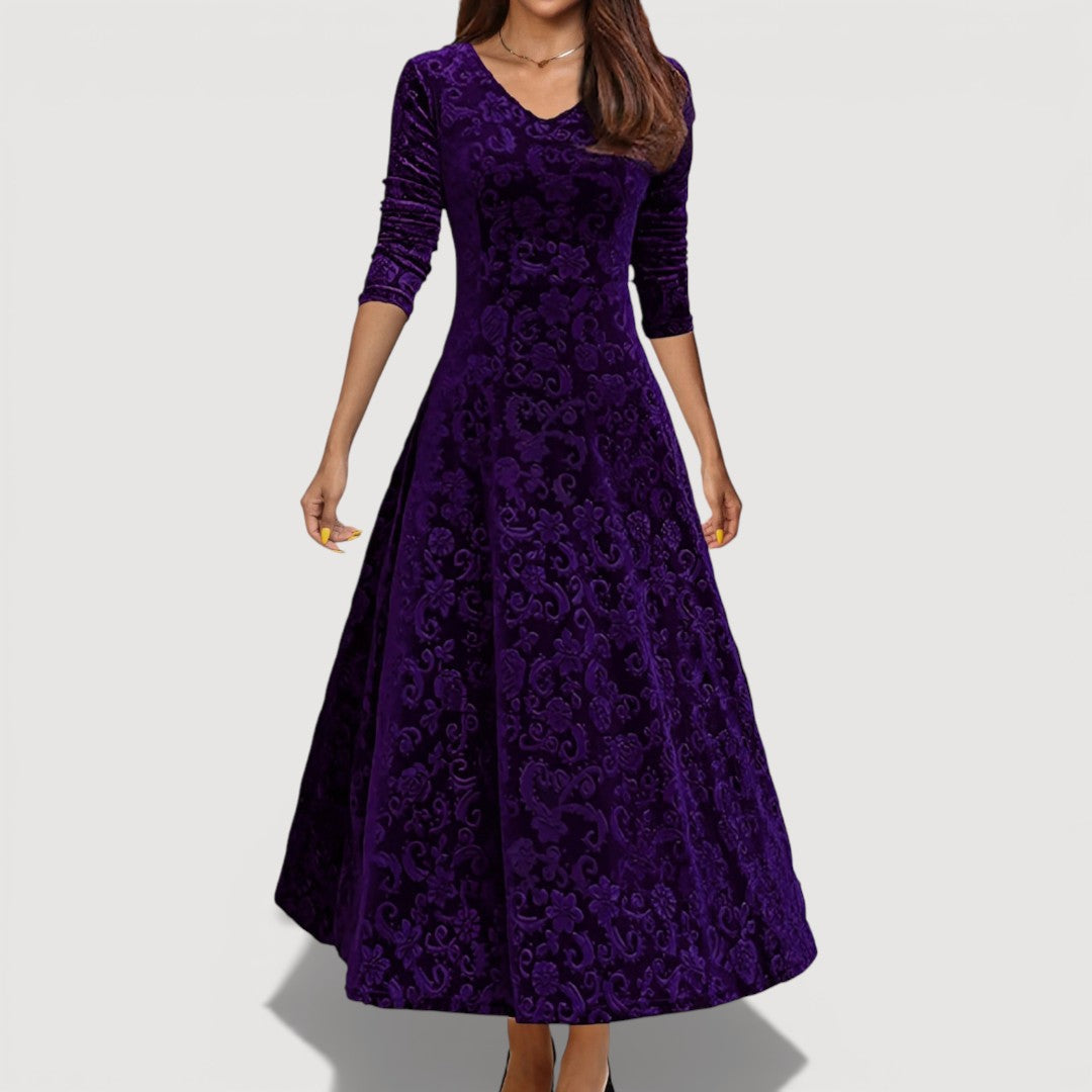 Jillian – Luxe Velvet Elegance Dress