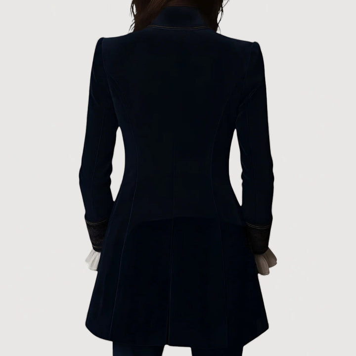 LYDIA – ELEGANT VELVET BLAZER