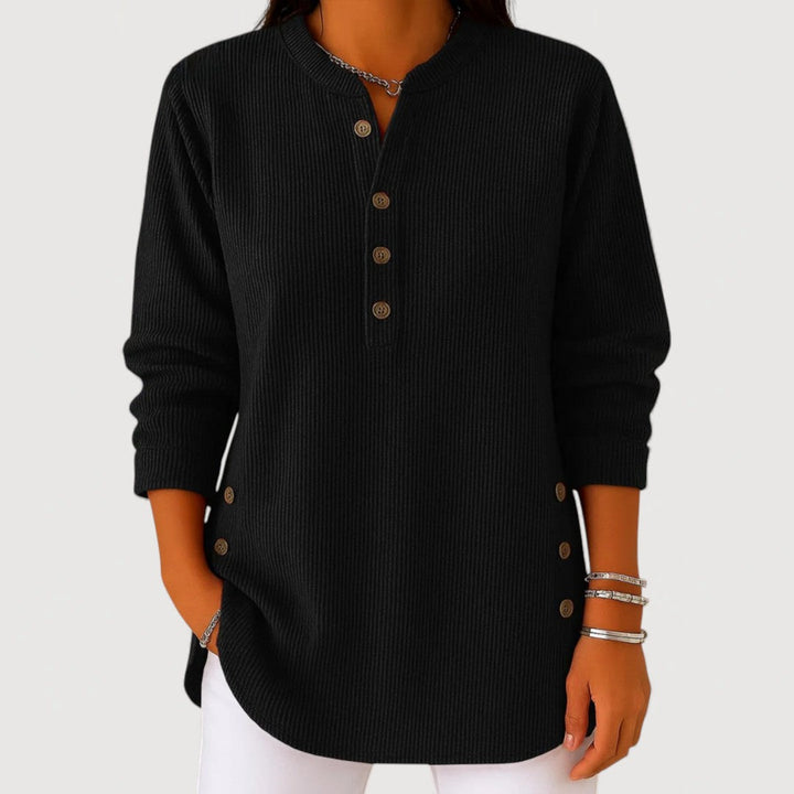 ANIKA – COMFY BUTTON-UP TOP