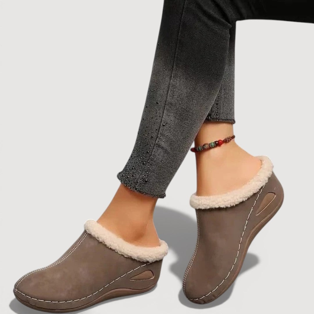 NOVI – Cozy Mule Slippers