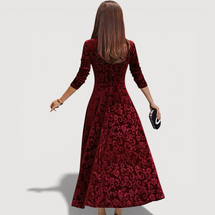 Jillian – Luxe Velvet Elegance Dress
