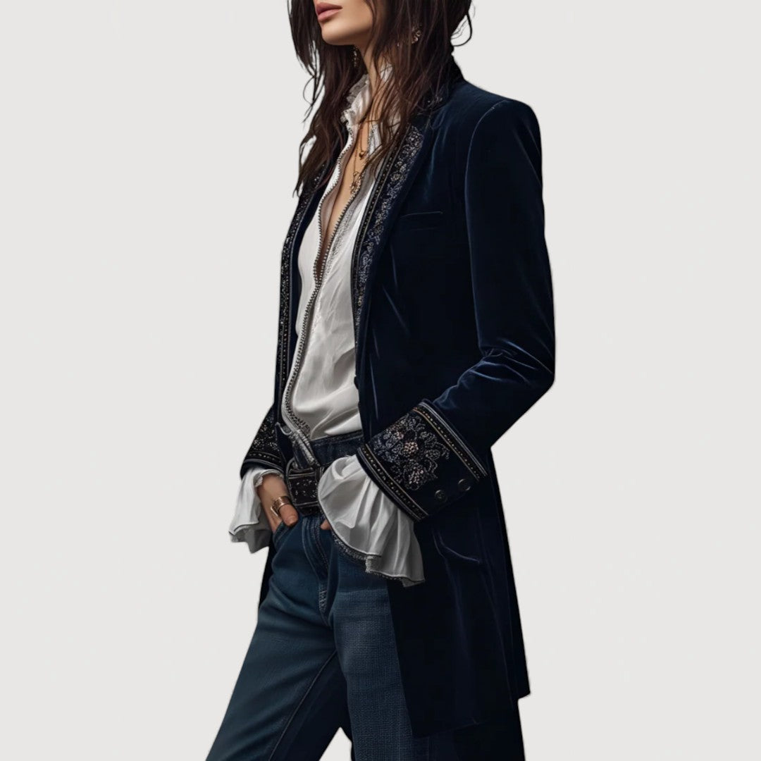 LYDIA – ELEGANT VELVET BLAZER