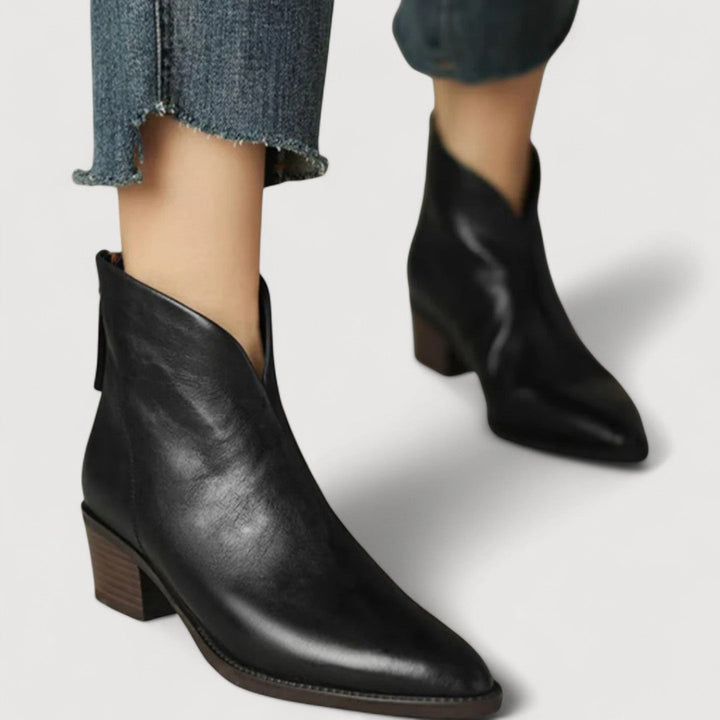 ANITA – ELEGANT LOW-HEEL BOOTS