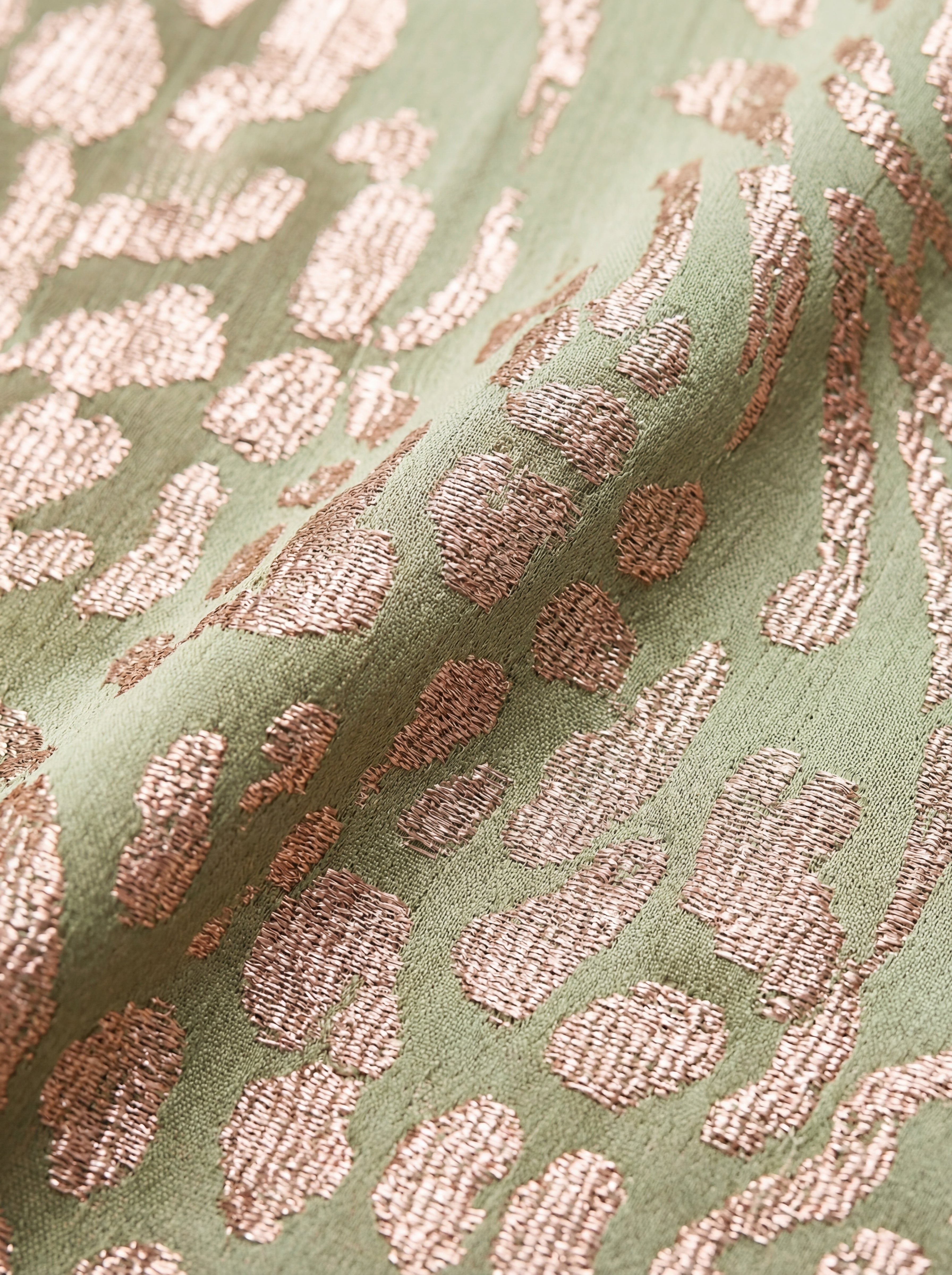 Celestia | Elegant dress in lightweight and fluid fabric