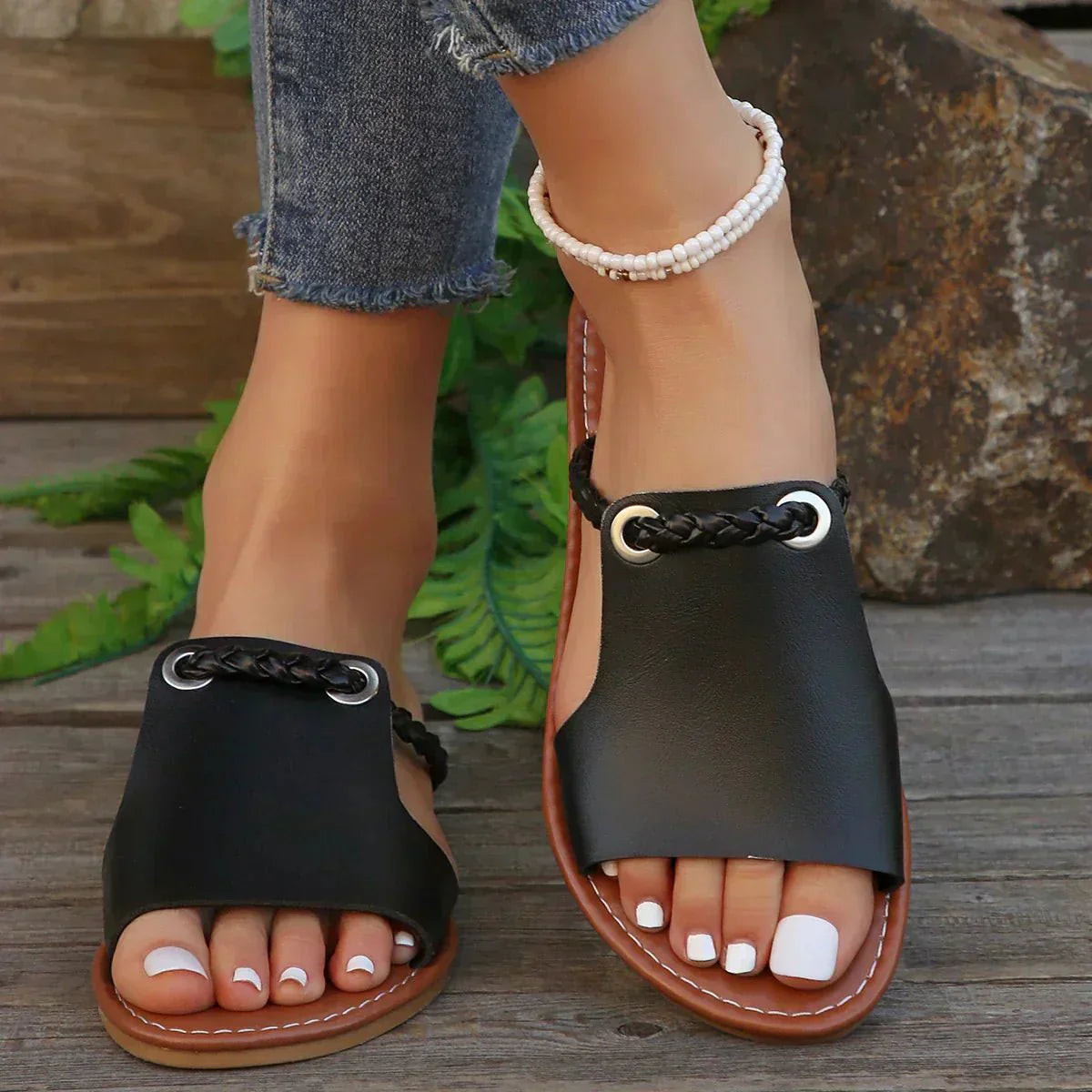 Evelisse | Slip-On Sandals