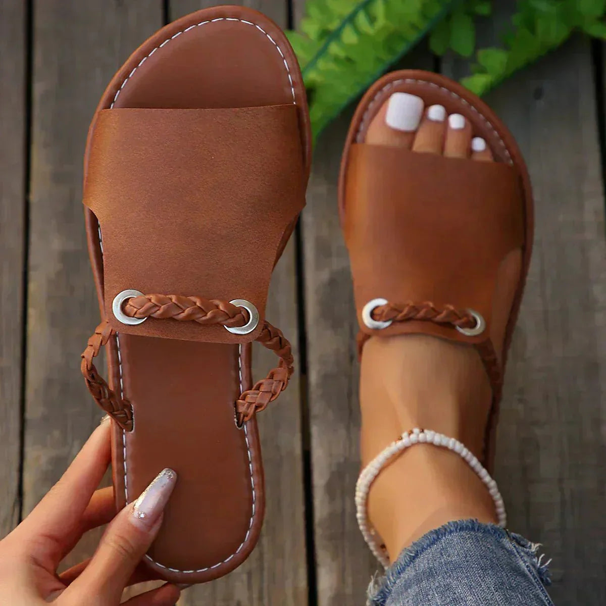 Evelisse | Slip-On Sandals