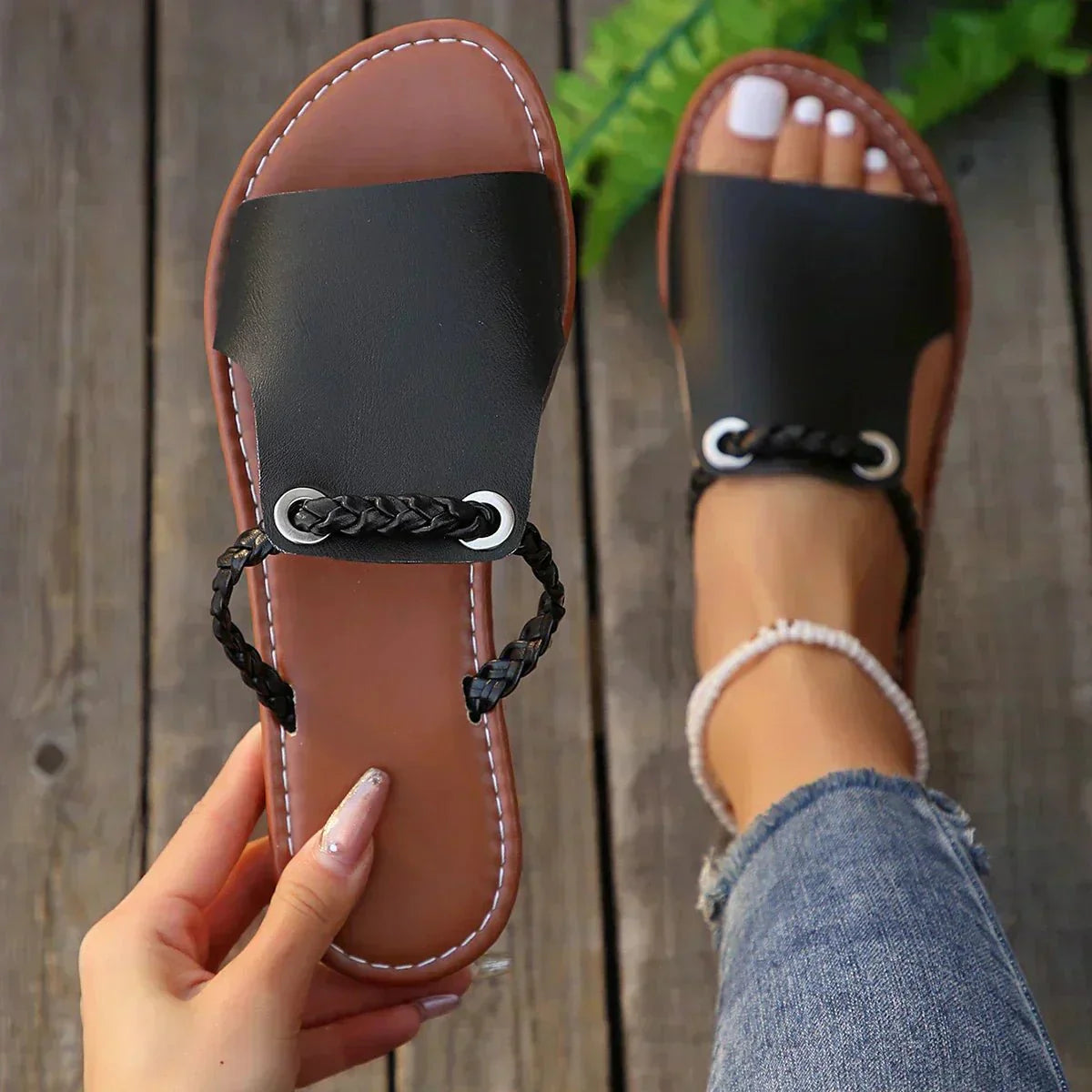 Evelisse | Slip-On Sandals